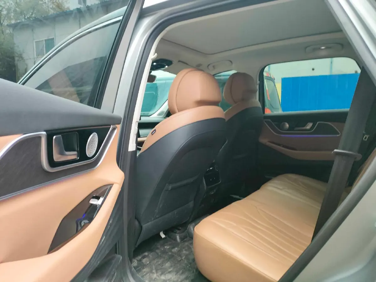 2024 Chery Tiggo8L 2.0T 254HP L4 8AT,autocango,china used car exporter,china ev exporter,chinese used car exporter,chinese used ev exporter