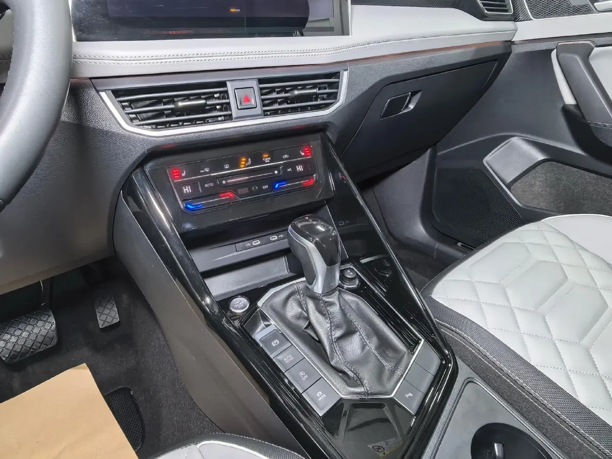 2023 Volkswagen Tayron 1.4T 150HP L4 7DCT,autocango,china used car exporter,china ev exporter,chinese used car exporter,chinese used ev exporter