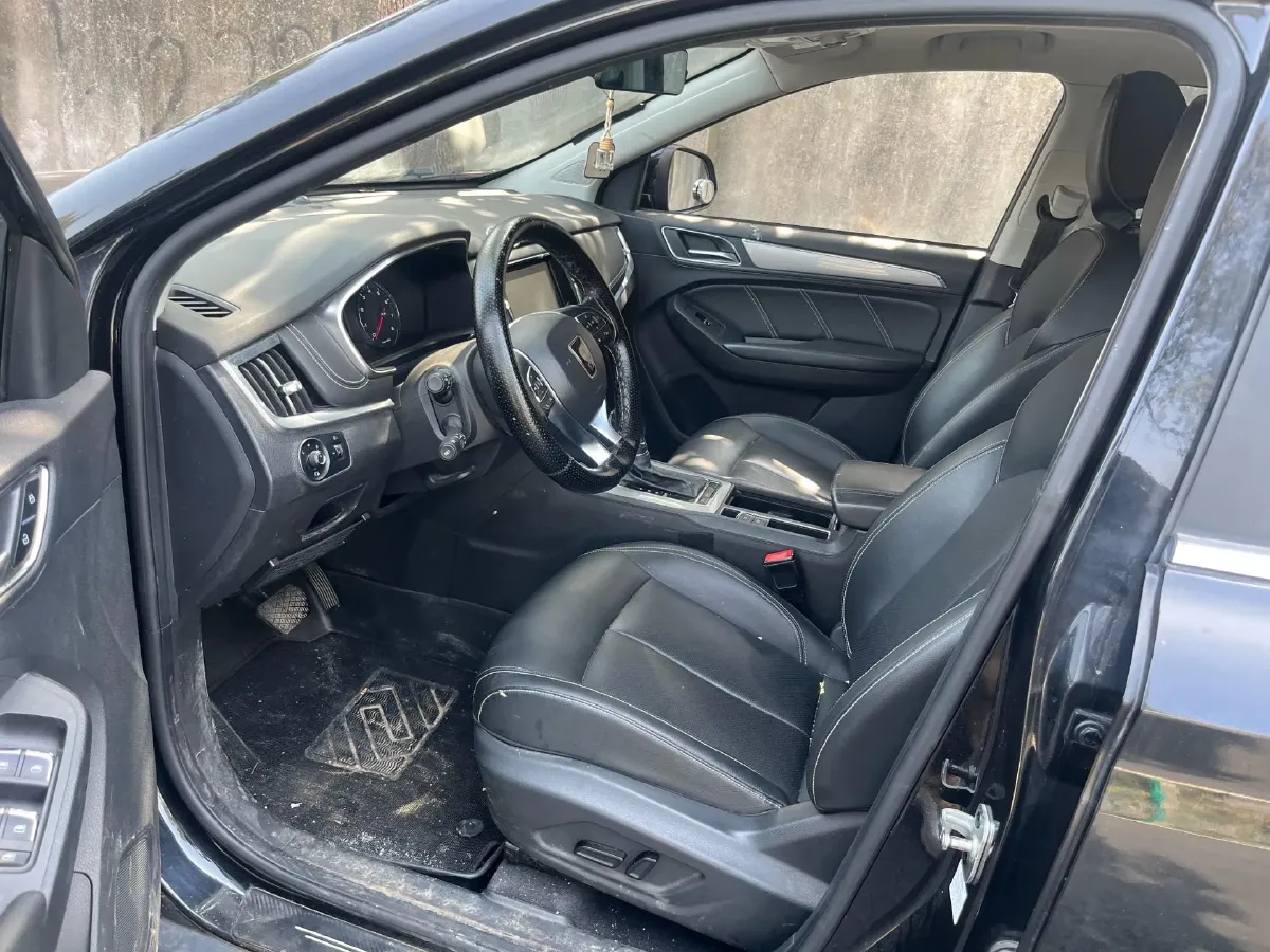 2020 Roewe i6 1.5T 169HP L4 7DCT,autocango,china used car exporter,china ev exporter,chinese used car exporter,chinese used ev exporter