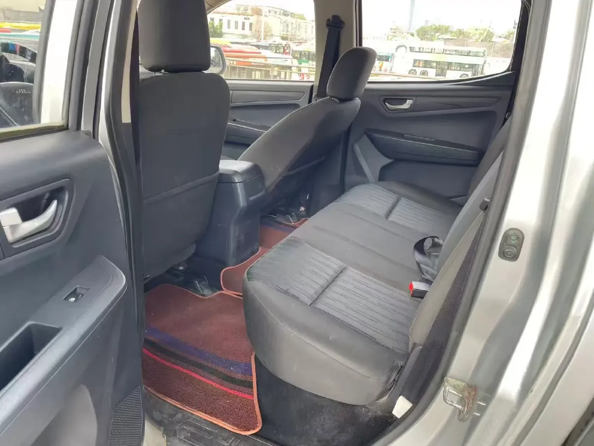 2018 Isuzu RE-MAX Jim 2.8T 116HP L4 5MT,autocango,china used car exporter,china ev exporter,chinese used car exporter,chinese used ev exporter