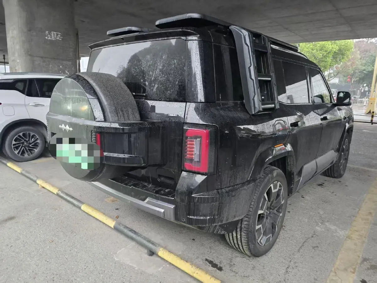 2025 FangChengBao Bao 8 2.0T 245HP L4 E-CVT PHEV 36.8KWH,autocango,china used car exporter,china ev exporter,chinese used car exporter,chinese used ev exporter