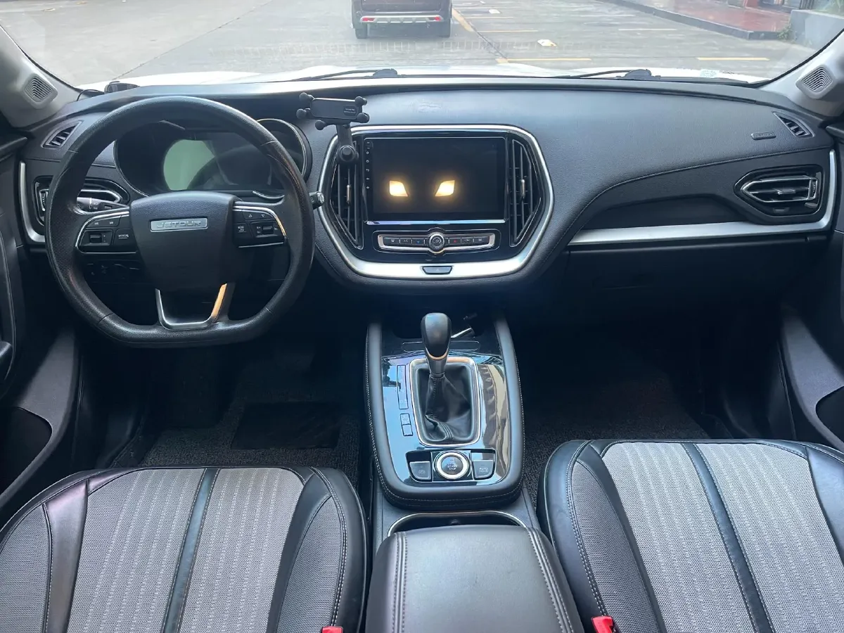 2020 Jetour X70M 1.5T 156HP L4 6DCT,autocango,china used car exporter,china ev exporter,chinese used car exporter,chinese used ev exporter