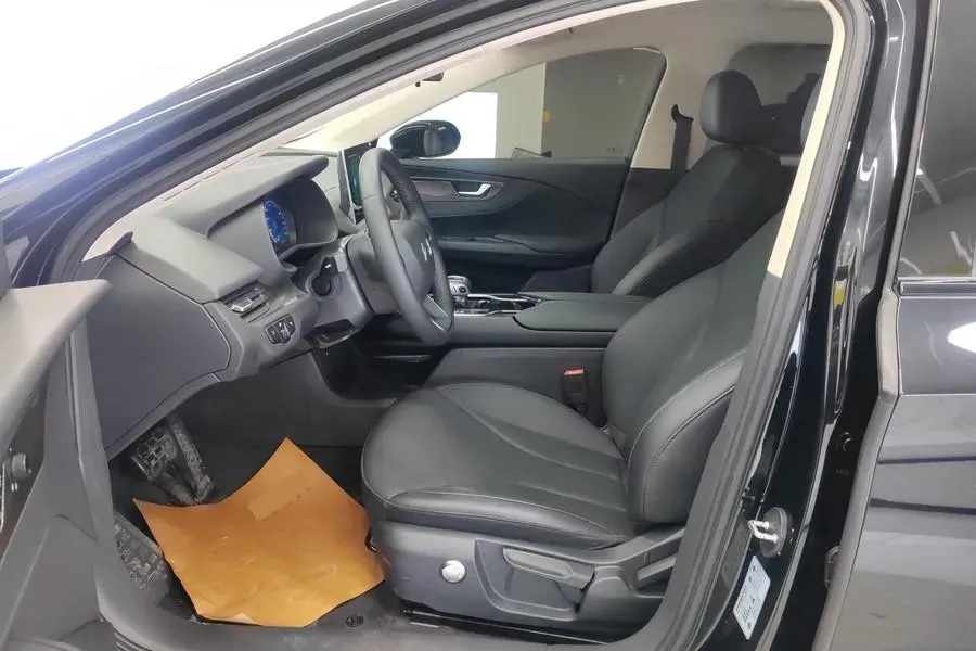 2022 HongQi E-QM5 BEV 54KWH,autocango,china used car exporter,china ev exporter,chinese used car exporter,chinese used ev exporter