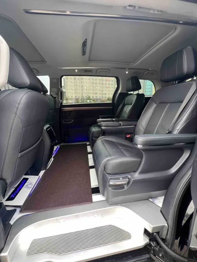 2021 GAC Trumpchi M8 2.0T 252HP L4 8AT,autocango,china used car exporter,china ev exporter,chinese used car exporter,chinese used ev exporter