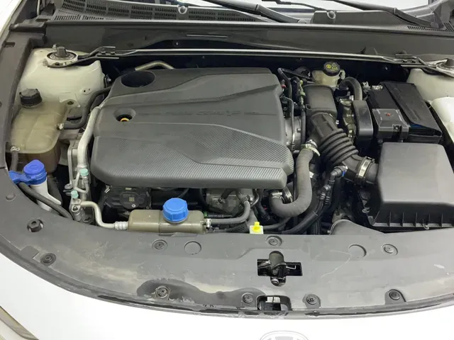 2022 ChangAn UNI-V 1.5T 188HP L4 7DCT,autocango,china used car exporter,china ev exporter,chinese used car exporter,chinese used ev exporter