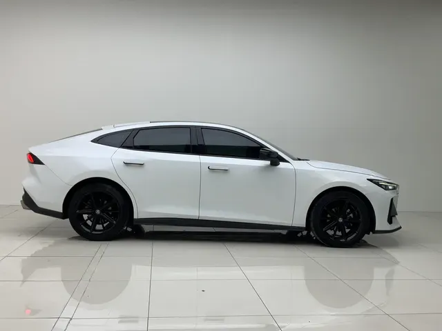 2022 ChangAn UNI-V 1.5T 188HP L4 7DCT,autocango,china used car exporter,china ev exporter,chinese used car exporter,chinese used ev exporter