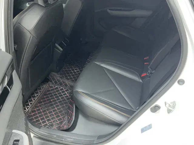 2022 ChangAn UNI-V 1.5T 188HP L4 7DCT,autocango,china used car exporter,china ev exporter,chinese used car exporter,chinese used ev exporter