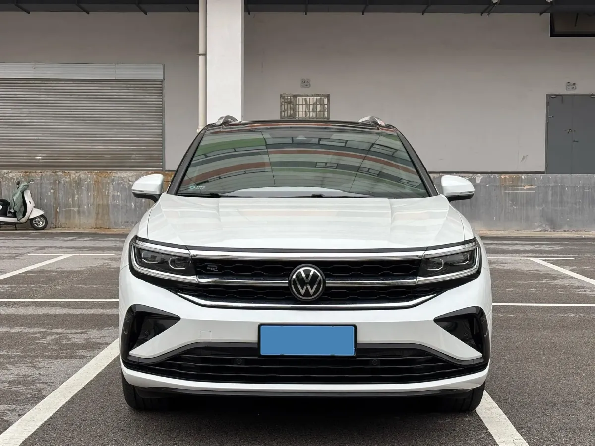 2021 Volkswagen Talagon 2.0T 220HP L4 7DCT,autocango,china used car exporter,china ev exporter,chinese used car exporter,chinese used ev exporter