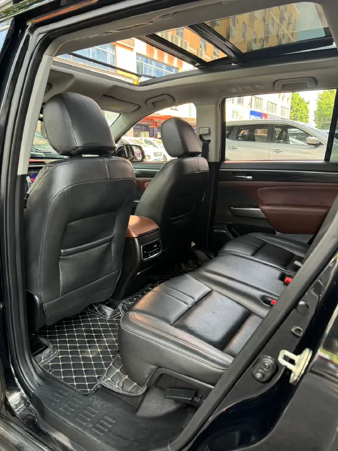 2017 GAC Trumpchi GS8 2.0T 201HP L4 6AT,autocango,china used car exporter,china ev exporter,chinese used car exporter,chinese used ev exporter