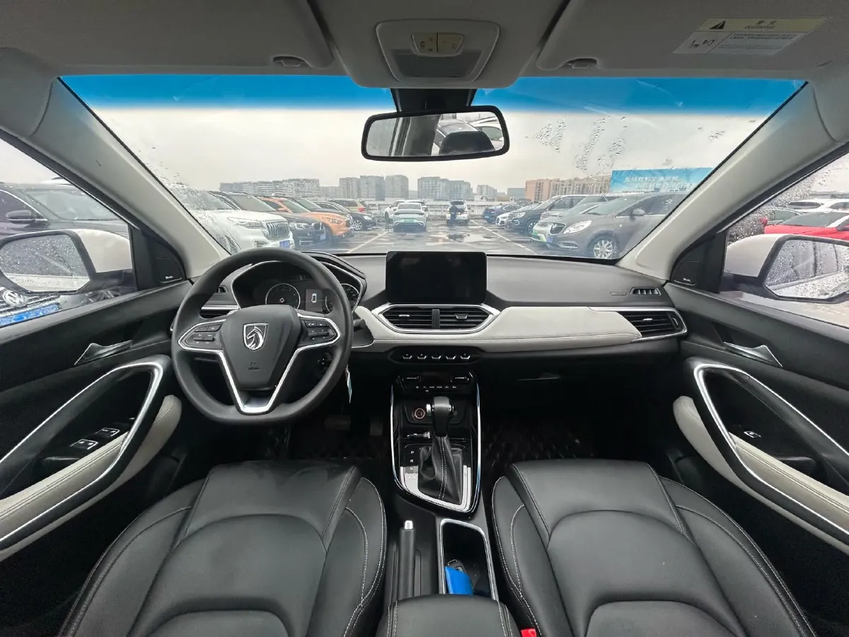 2018 BaoJun 530 1.5T 150HP L4 6DCT,autocango,china used car exporter,china ev exporter,chinese used car exporter,chinese used ev exporter