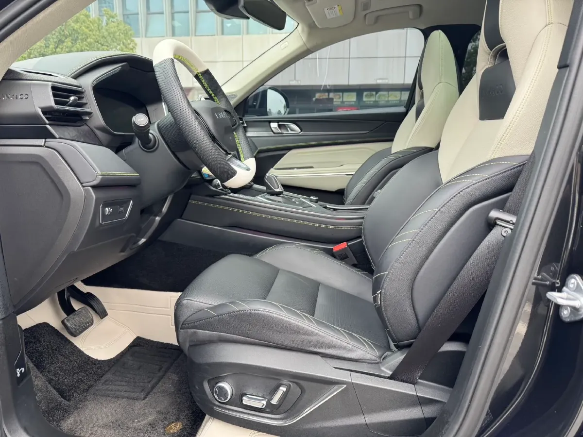 2020 LYNK&CO 05 2.0T 254HP L4 8AT,autocango,china used car exporter,china ev exporter,chinese used car exporter,chinese used ev exporter