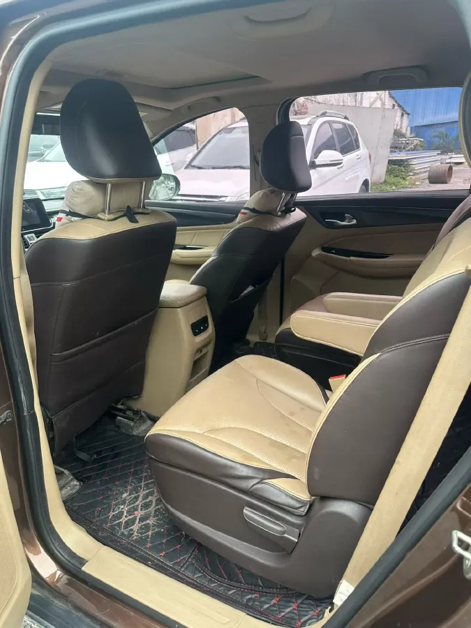 2017 SWM X7 1.5T 156HP L4 5MT,autocango,china used car exporter,china ev exporter,chinese used car exporter,chinese used ev exporter