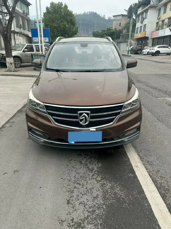 2017 SWM X7 1.5T 156HP L4 5MT,autocango,china used car exporter,china ev exporter,chinese used car exporter,chinese used ev exporter
