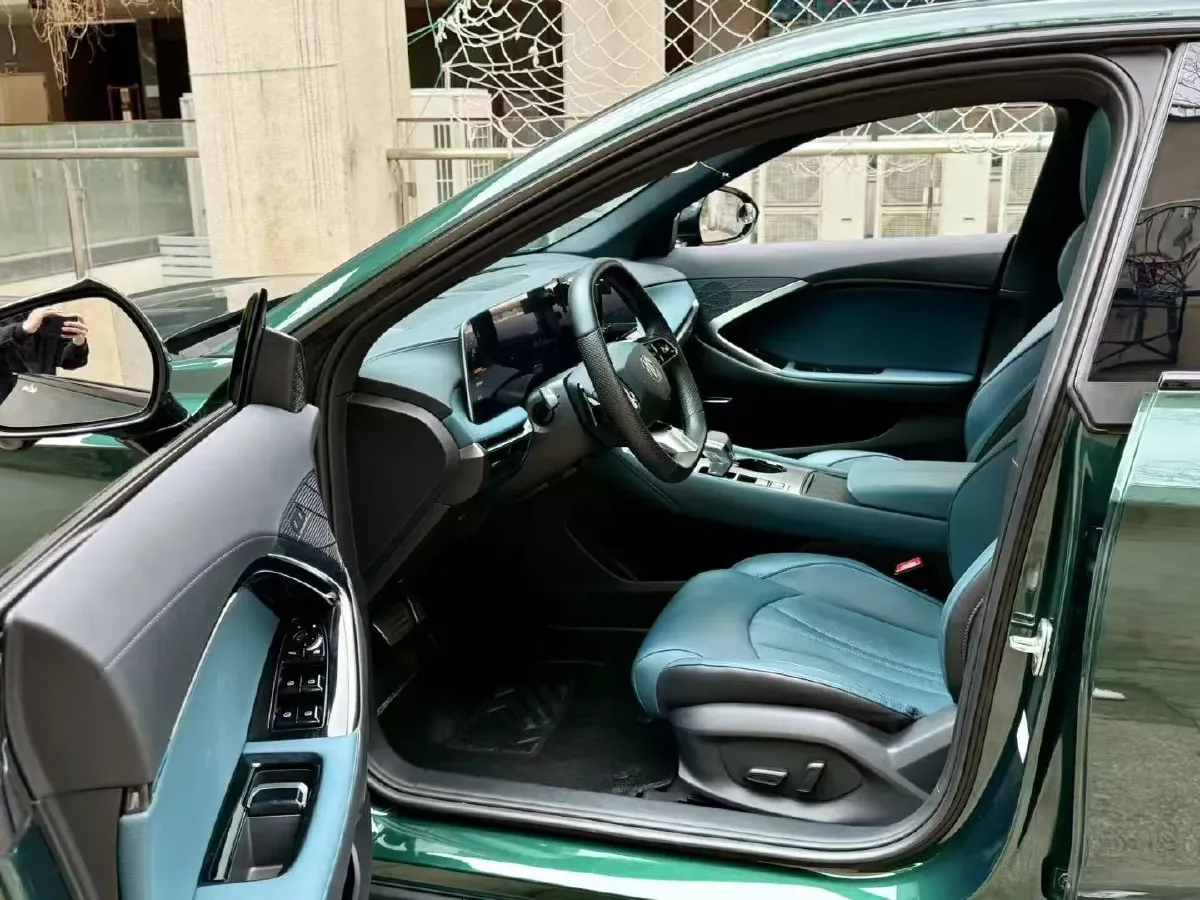 2023 MG 7 2.0T 261HP L4 9AT,autocango,china used car exporter,china ev exporter,chinese used car exporter,chinese used ev exporter