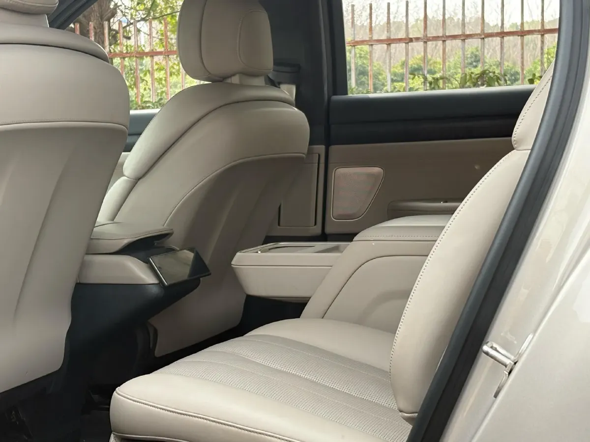 2023 NIO ES8 BEV 100KWH,autocango,china used car exporter,china ev exporter,chinese used car exporter,chinese used ev exporter