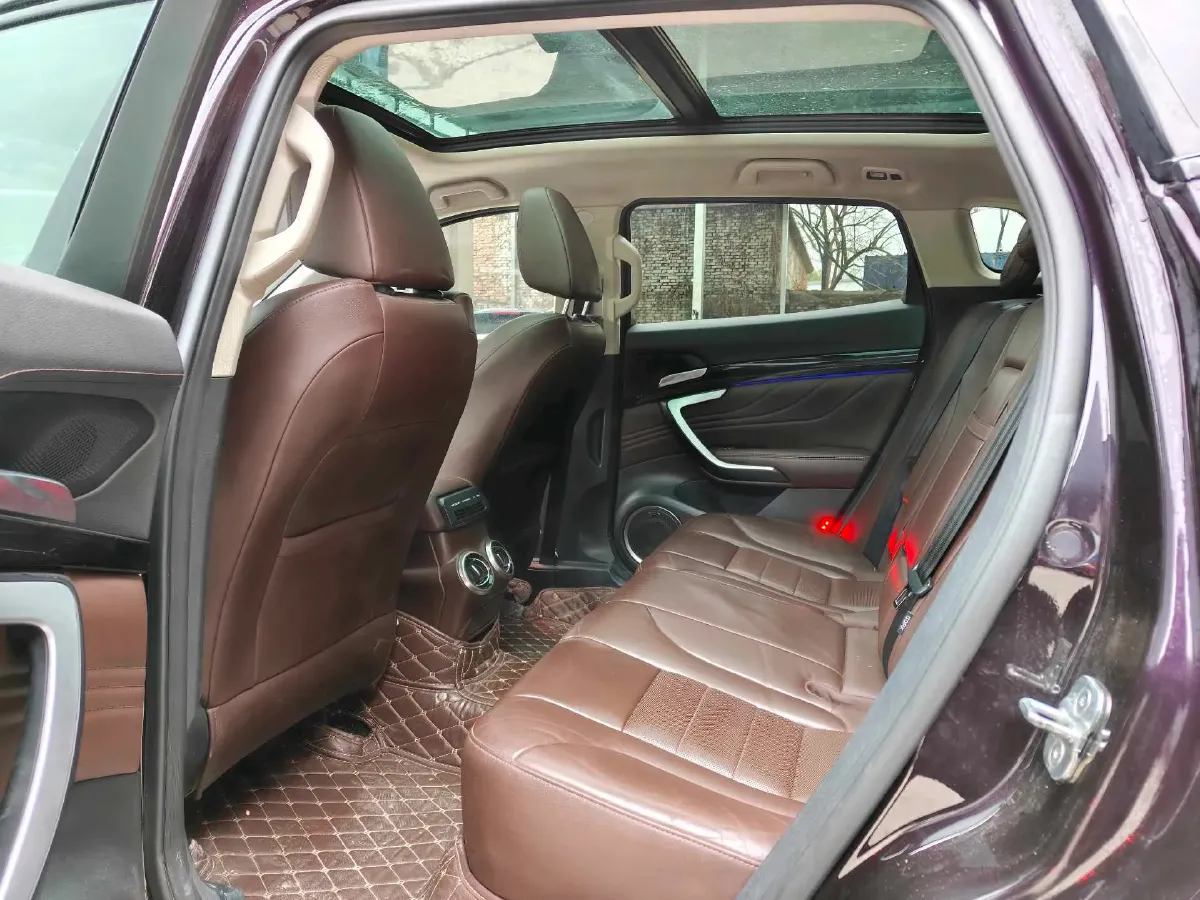 2017 WEY VV7 2.0T 234HP L4 7DCT,autocango,china used car exporter,china ev exporter,chinese used car exporter,chinese used ev exporter