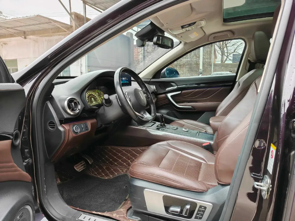 2017 WEY VV7 2.0T 234HP L4 7DCT,autocango,china used car exporter,china ev exporter,chinese used car exporter,chinese used ev exporter