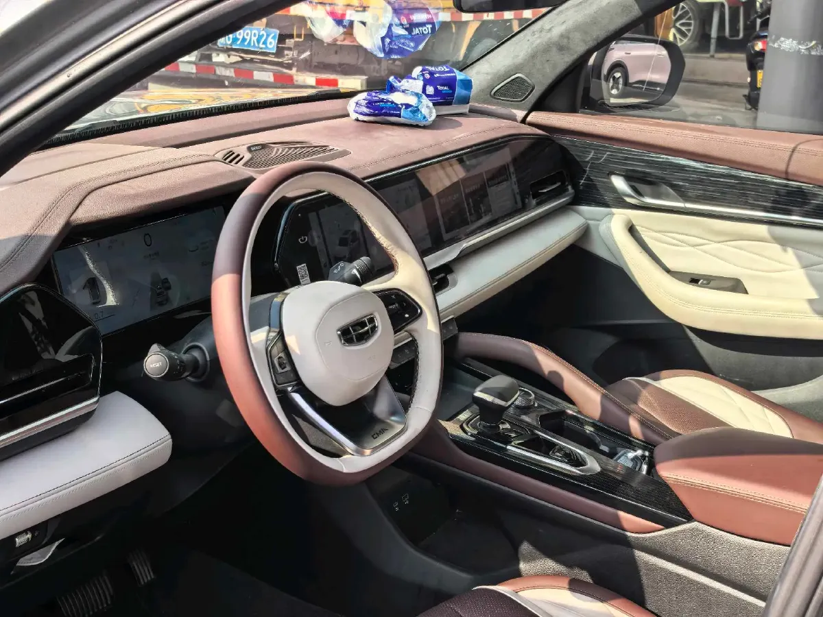 2021 Geely Monjaro 2.0T 218HP L4 7DCT,autocango,china used car exporter,china ev exporter,chinese used car exporter,chinese used ev exporter