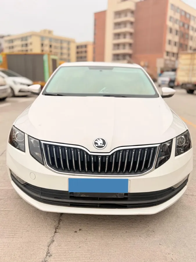 2019 Skoda Octavia 1.5L 116HP L4 6AT,autocango,china used car exporter,china ev exporter,chinese used car exporter,chinese used ev exporter