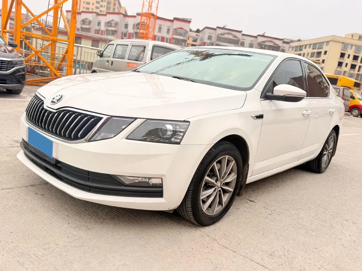 2019 Skoda Octavia 1.5L 116HP L4 6AT,autocango,china used car exporter,china ev exporter,chinese used car exporter,chinese used ev exporter