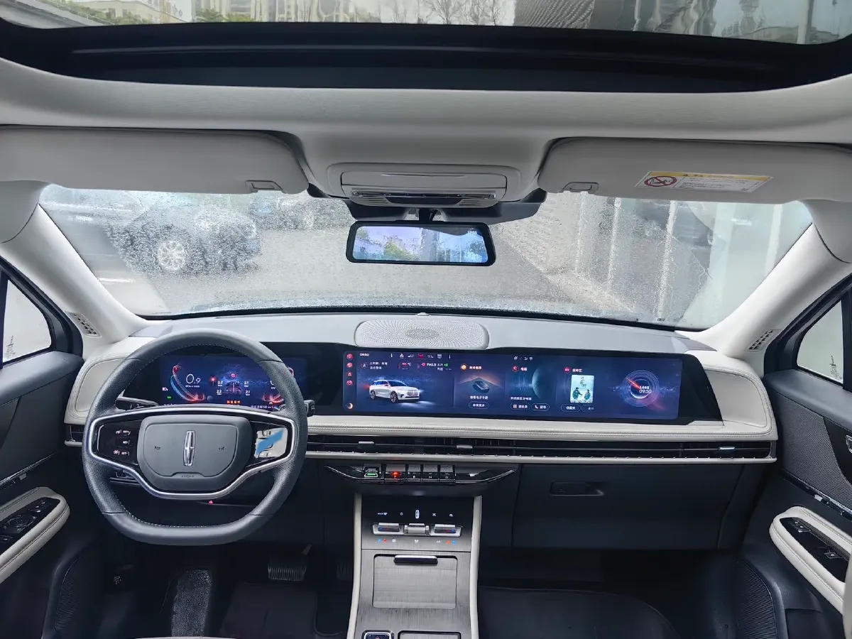 2025 Lincoln Corsair 2.0T 261HP L4 8AT,autocango,china used car exporter,china ev exporter,chinese used car exporter,chinese used ev exporter