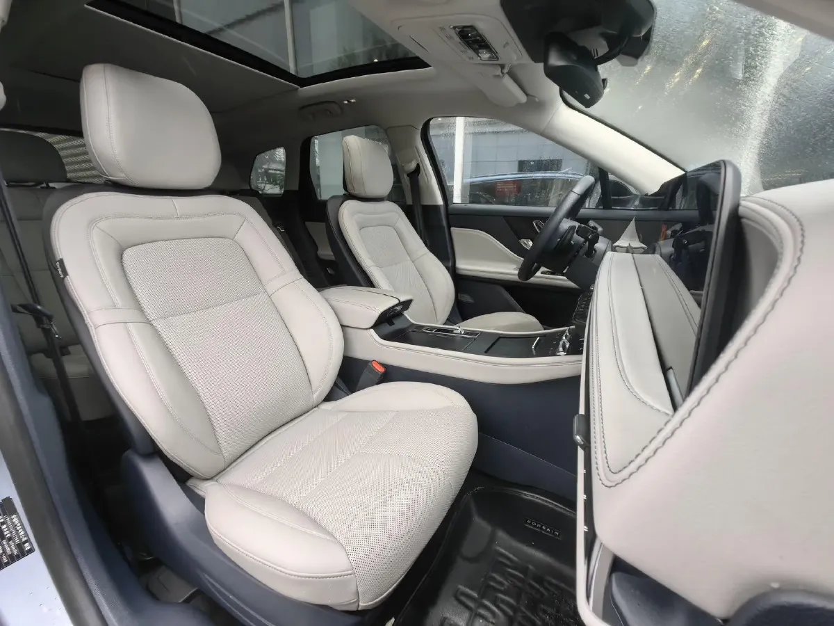 2025 Lincoln Corsair 2.0T 261HP L4 8AT,autocango,china used car exporter,china ev exporter,chinese used car exporter,chinese used ev exporter