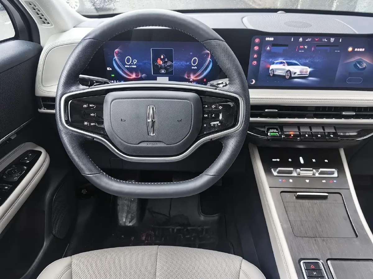 2025 Lincoln Corsair 2.0T 261HP L4 8AT,autocango,china used car exporter,china ev exporter,chinese used car exporter,chinese used ev exporter