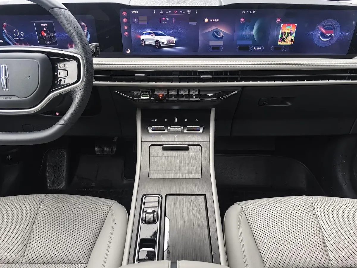 2025 Lincoln Corsair 2.0T 261HP L4 8AT,autocango,china used car exporter,china ev exporter,chinese used car exporter,chinese used ev exporter