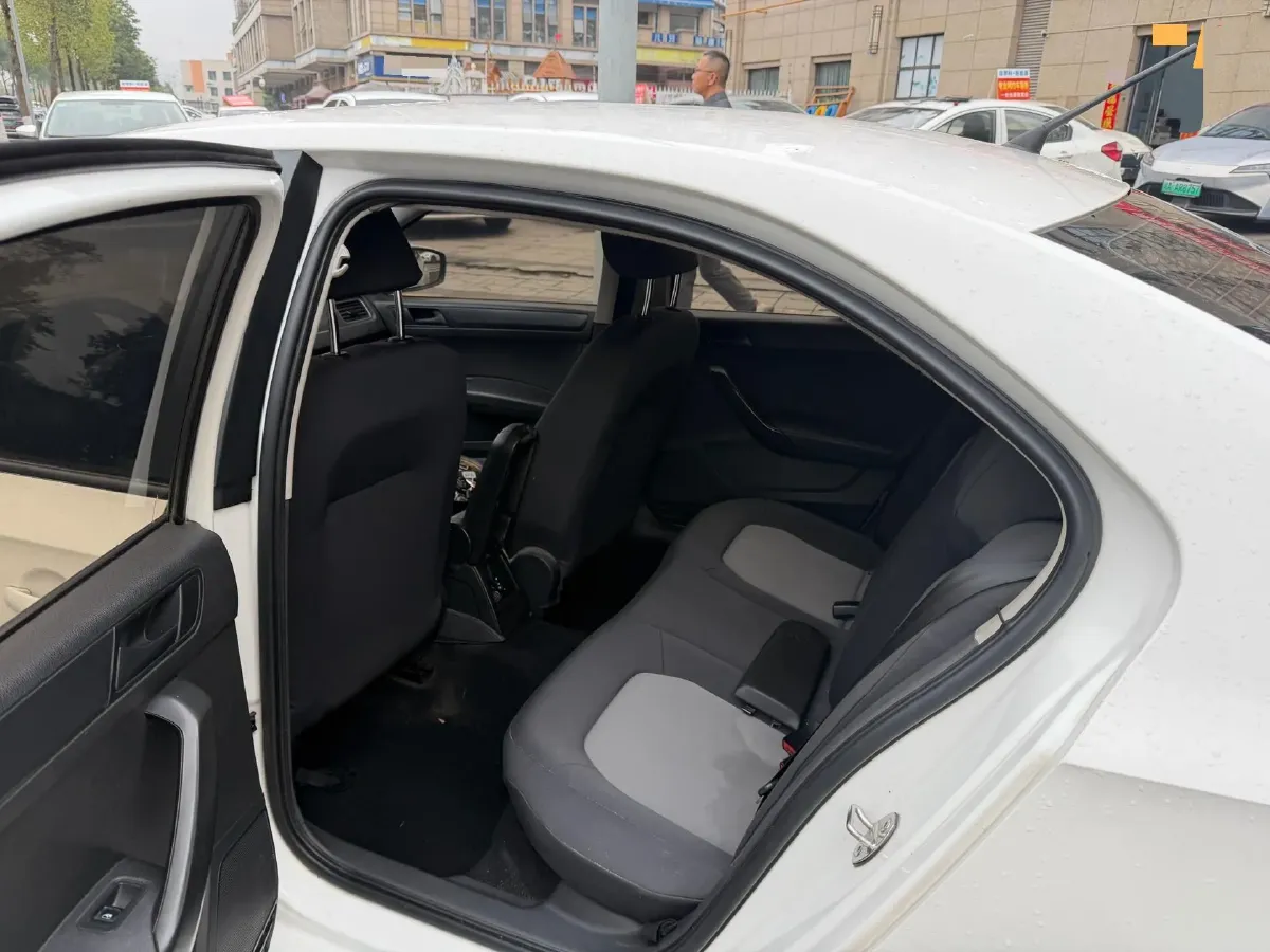 2018 Skoda Rapid 1.6L 110HP L4 5MT,autocango,china used car exporter,china ev exporter,chinese used car exporter,chinese used ev exporter