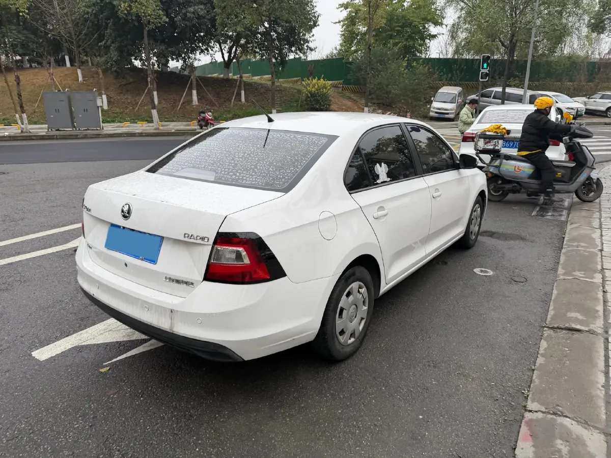 2018 Skoda Rapid 1.6L 110HP L4 5MT,autocango,china used car exporter,china ev exporter,chinese used car exporter,chinese used ev exporter