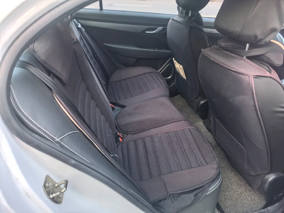 2021 BaoJun 530 1.5T 147HP L4 CVT,autocango,china used car exporter,china ev exporter,chinese used car exporter,chinese used ev exporter