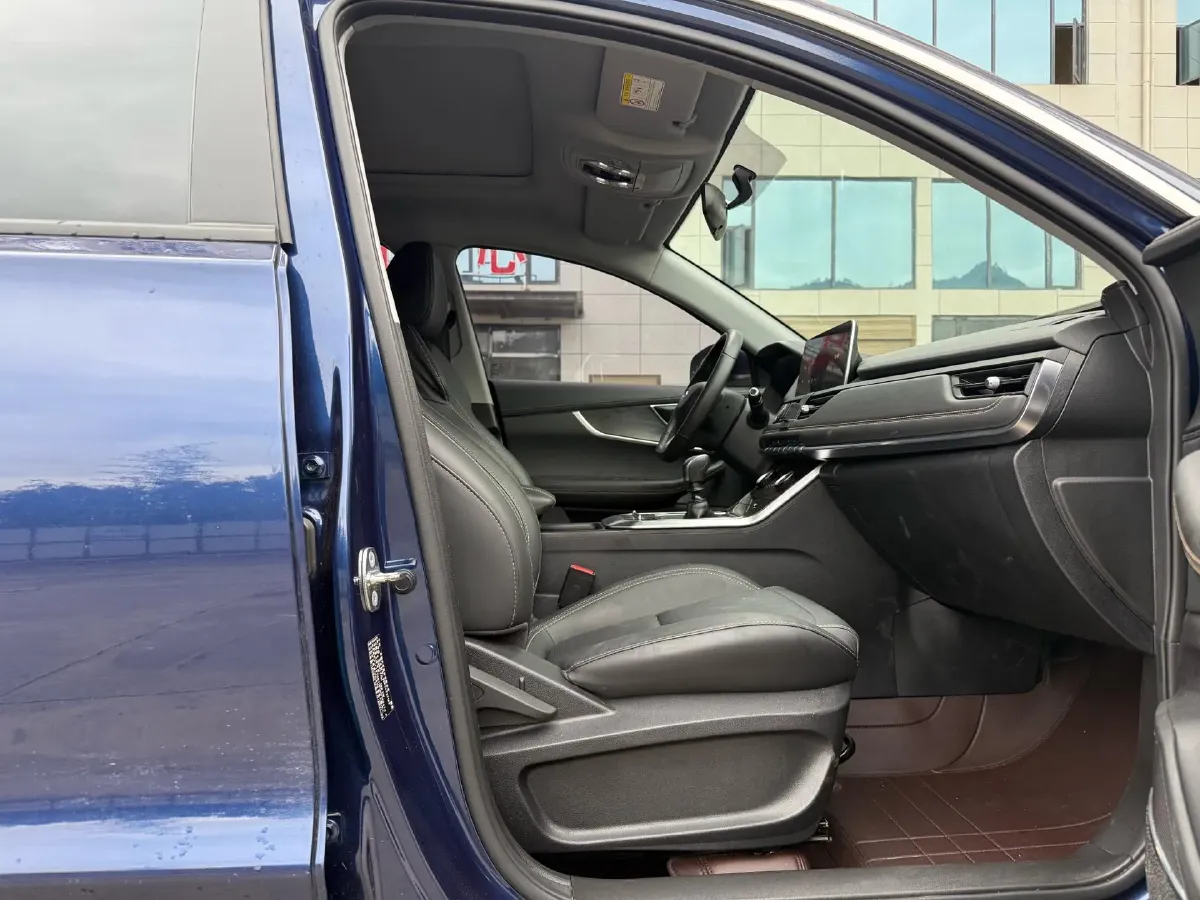 2021 Chery Tiggo 8 1.5T 156HP L4 6MT,autocango,china used car exporter,china ev exporter,chinese used car exporter,chinese used ev exporter