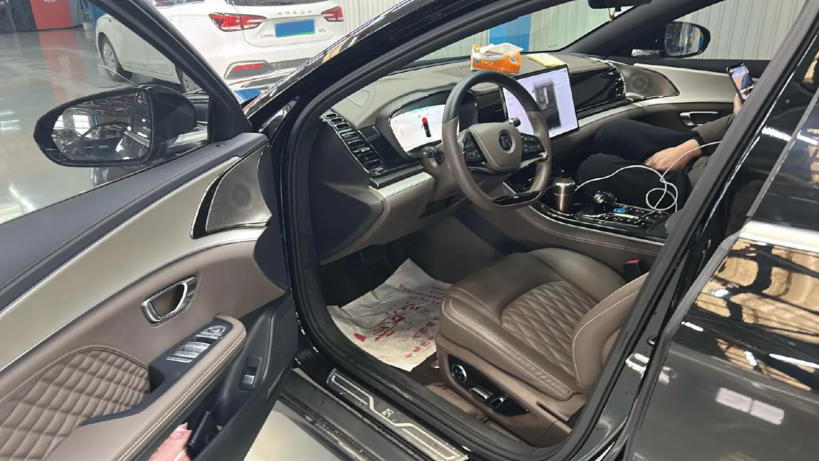 2024 BYD Han 1.5T 139HP L4 E-CVT PHEV 18.316KWH,autocango,china used car exporter,china ev exporter,chinese used car exporter,chinese used ev exporter