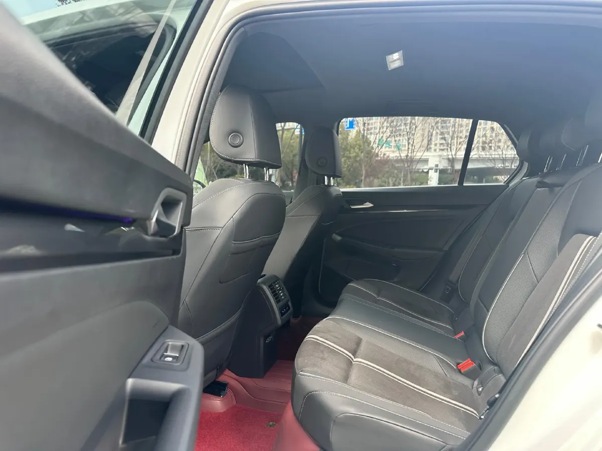 2023 Volkswagen Golf 1.4T 150HP L4 7DCT,autocango,china used car exporter,china ev exporter,chinese used car exporter,chinese used ev exporter