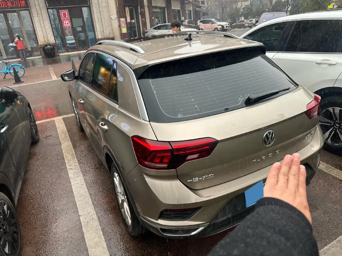 2020 Volkswagen T-Roc 1.4T 131HP L4 7DCT,autocango,china used car exporter,china ev exporter,chinese used car exporter,chinese used ev exporter