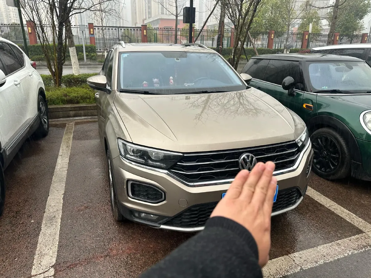 2020 Volkswagen T-Roc 1.4T 131HP L4 7DCT,autocango,china used car exporter,china ev exporter,chinese used car exporter,chinese used ev exporter