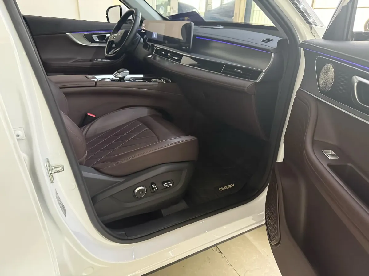 2024 Chery Tiggo 8 PRO 2.0T 254HP L4 7DCT,autocango,china used car exporter,china ev exporter,chinese used car exporter,chinese used ev exporter