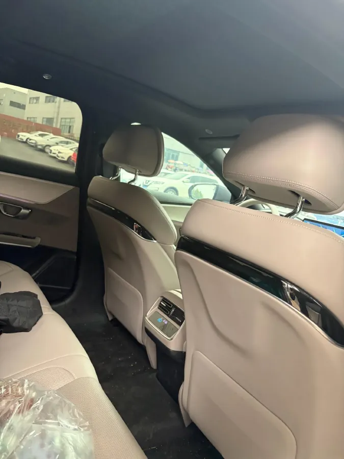 2025 BYD Han 1.5T 156HP L4 E-CVT PHEV,autocango,china used car exporter,china ev exporter,chinese used car exporter,chinese used ev exporter