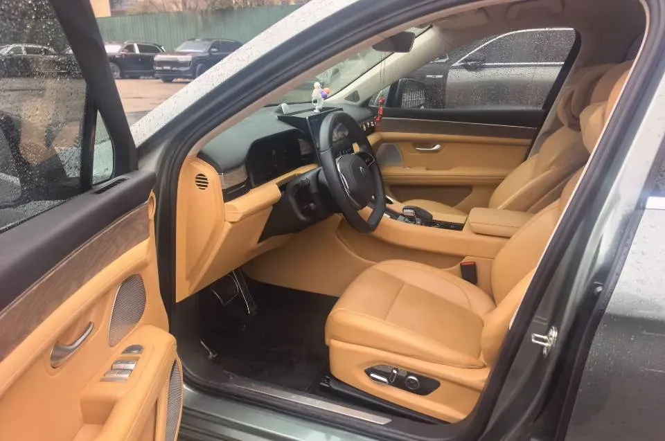 2022 AITO AITO M5 Range Extended 125HP REEV 40KWH,autocango,china used car exporter,china ev exporter,chinese used car exporter,chinese used ev exporter