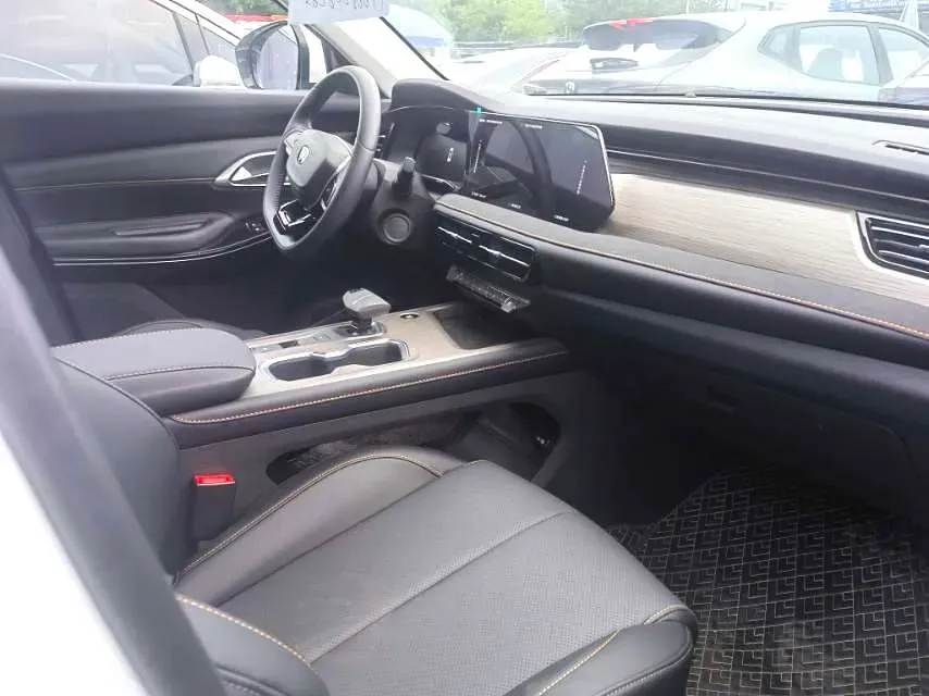 2024 ChangAn X7 PLUS 1.5T 188HP L4 7DCT,autocango,china used car exporter,china ev exporter,chinese used car exporter,chinese used ev exporter