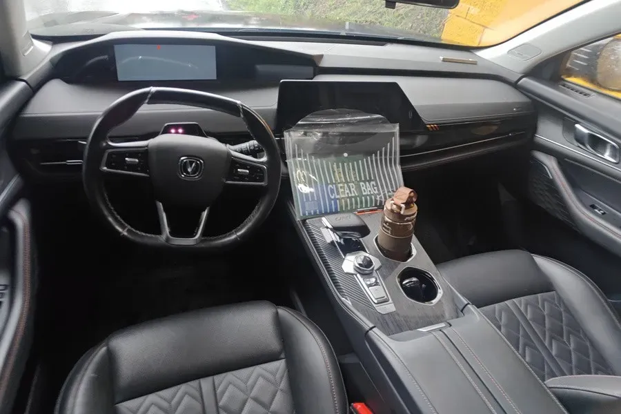 2021 ChangAn UNI-K 2.0T 233HP L4 8AT,autocango,china used car exporter,china ev exporter,chinese used car exporter,chinese used ev exporter