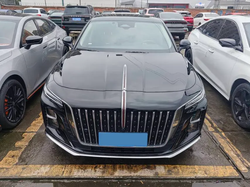 2023 HongQi H5 2.0T 224HP L4 8AT,autocango,china used car exporter,china ev exporter,chinese used car exporter,chinese used ev exporter