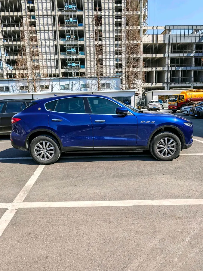 2018 Maserati Levante 3.0T 350HP V6 8AT,autocango,china used car exporter,china ev exporter,chinese used car exporter,chinese used ev exporter