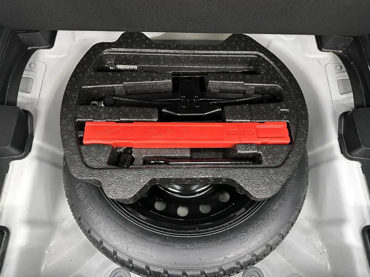 2021 Geely Coolray 1.4T 141HP L4 6DCT,autocango,china used car exporter,china ev exporter,chinese used car exporter,chinese used ev exporter