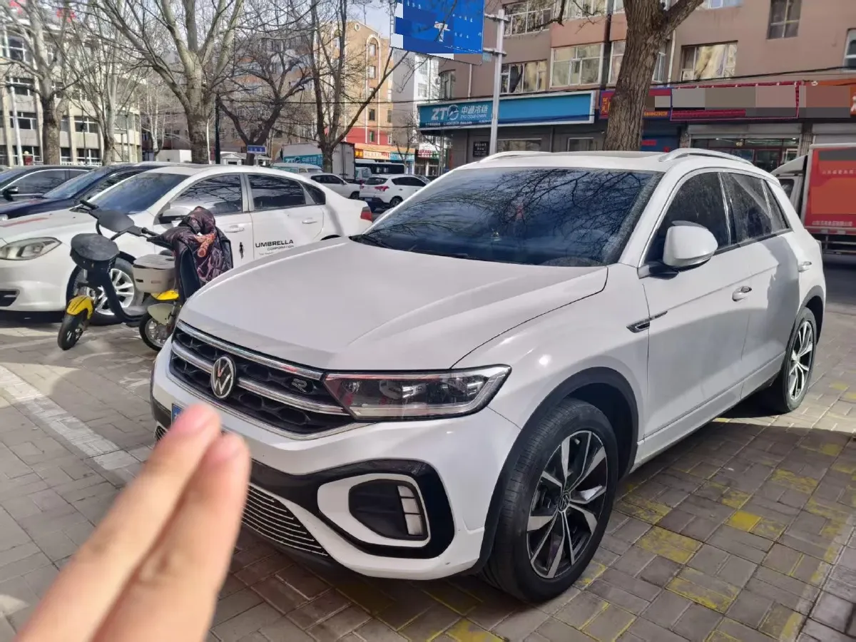 2023 Volkswagen T-Roc 1.5T 160HP L4 7DCT,autocango,china used car exporter,china ev exporter,chinese used car exporter,chinese used ev exporter