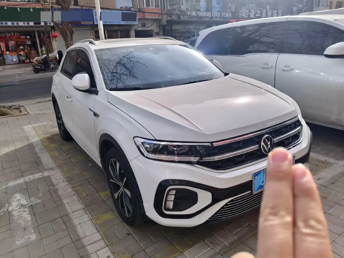 2023 Volkswagen T-Roc 1.5T 160HP L4 7DCT,autocango,china used car exporter,china ev exporter,chinese used car exporter,chinese used ev exporter