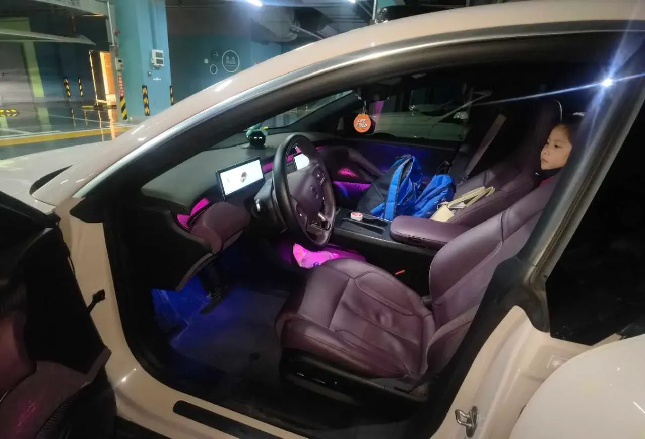 2023 NIO ET5T BEV 75KWH,autocango,china used car exporter,china ev exporter,chinese used car exporter,chinese used ev exporter