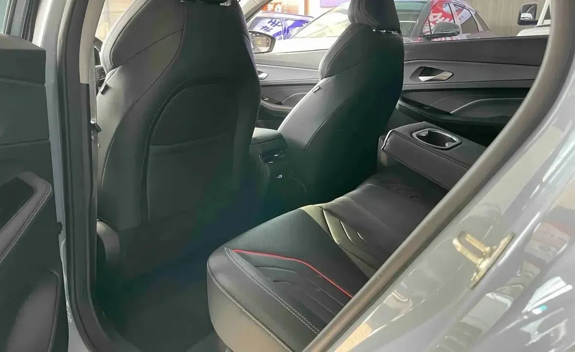 2024 Geely Binray 1.5T 181HP L4 7DCT,autocango,china used car exporter,china ev exporter,chinese used car exporter,chinese used ev exporter