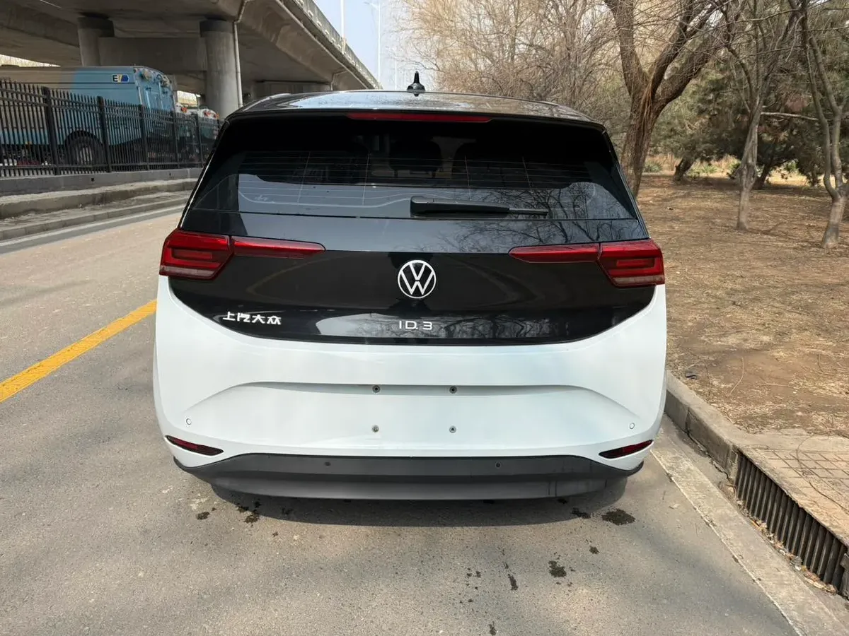 2022 Volkswagen ID.3 BEV 57.3KWH,autocango,china used car exporter,china ev exporter,chinese used car exporter,chinese used ev exporter