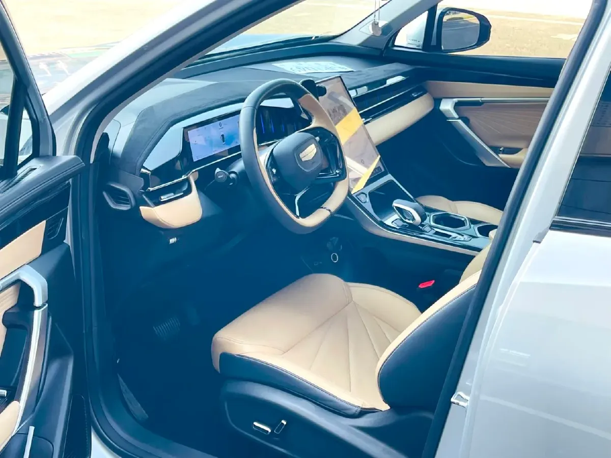 2023 Geely StarRay 1.5T 181HP L4 7DCT,autocango,china used car exporter,china ev exporter,chinese used car exporter,chinese used ev exporter